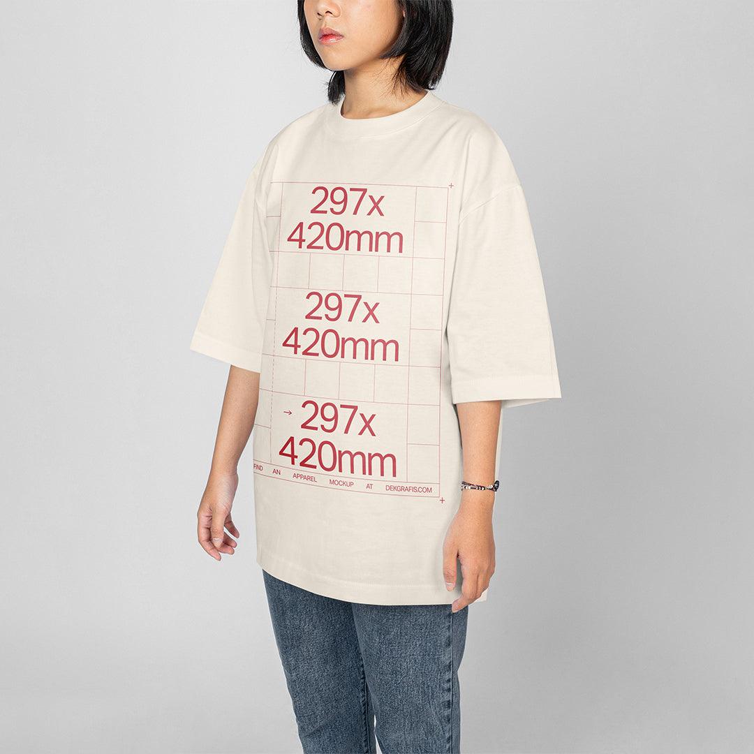 Free Woman Oversized T-Shirt Mockup A3 02