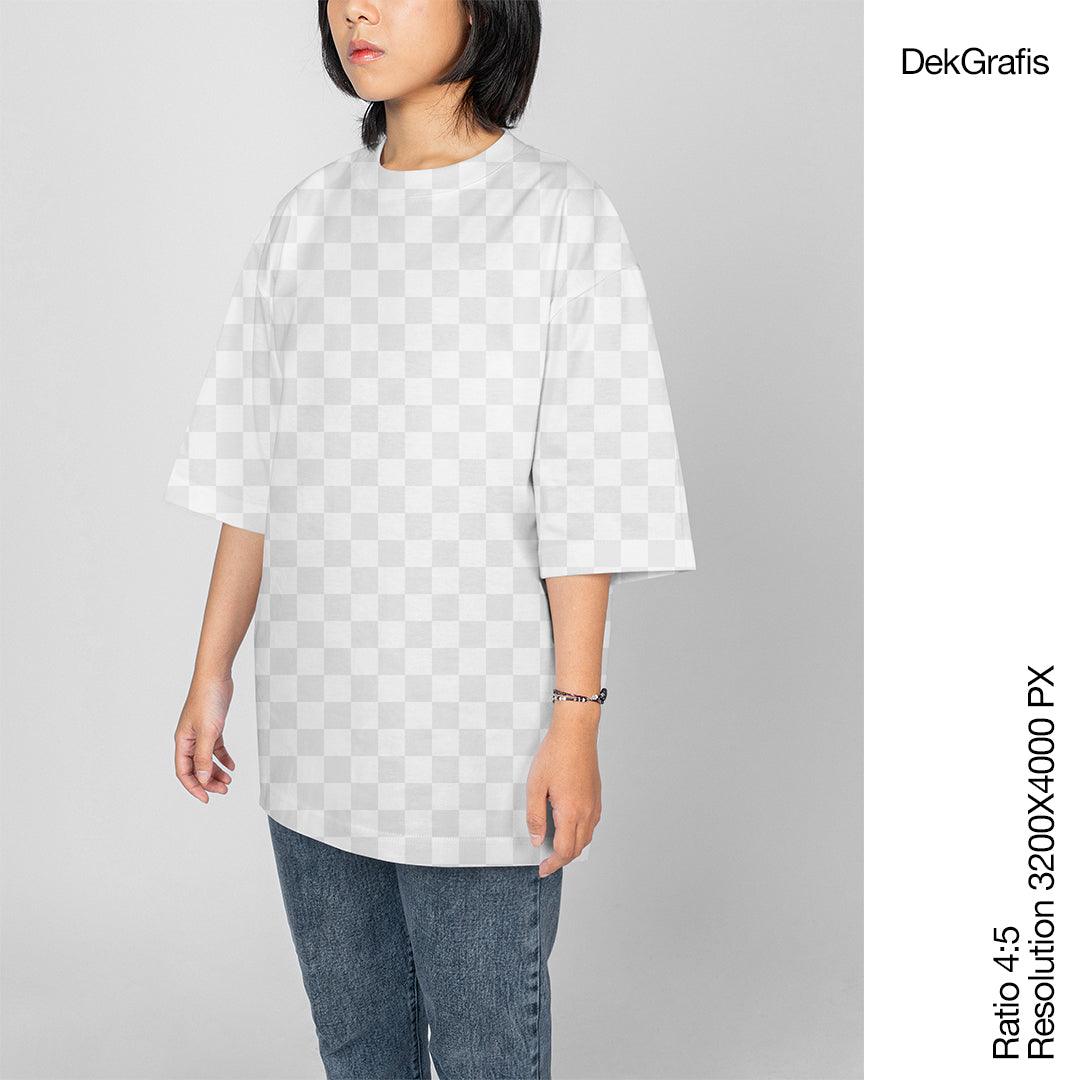 Free Woman Oversized T-Shirt Mockup A3 02